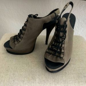 Elizabeth & James | Army Green/Khaki Canvas Lace-Up Open Toe Platform Heels 8.5